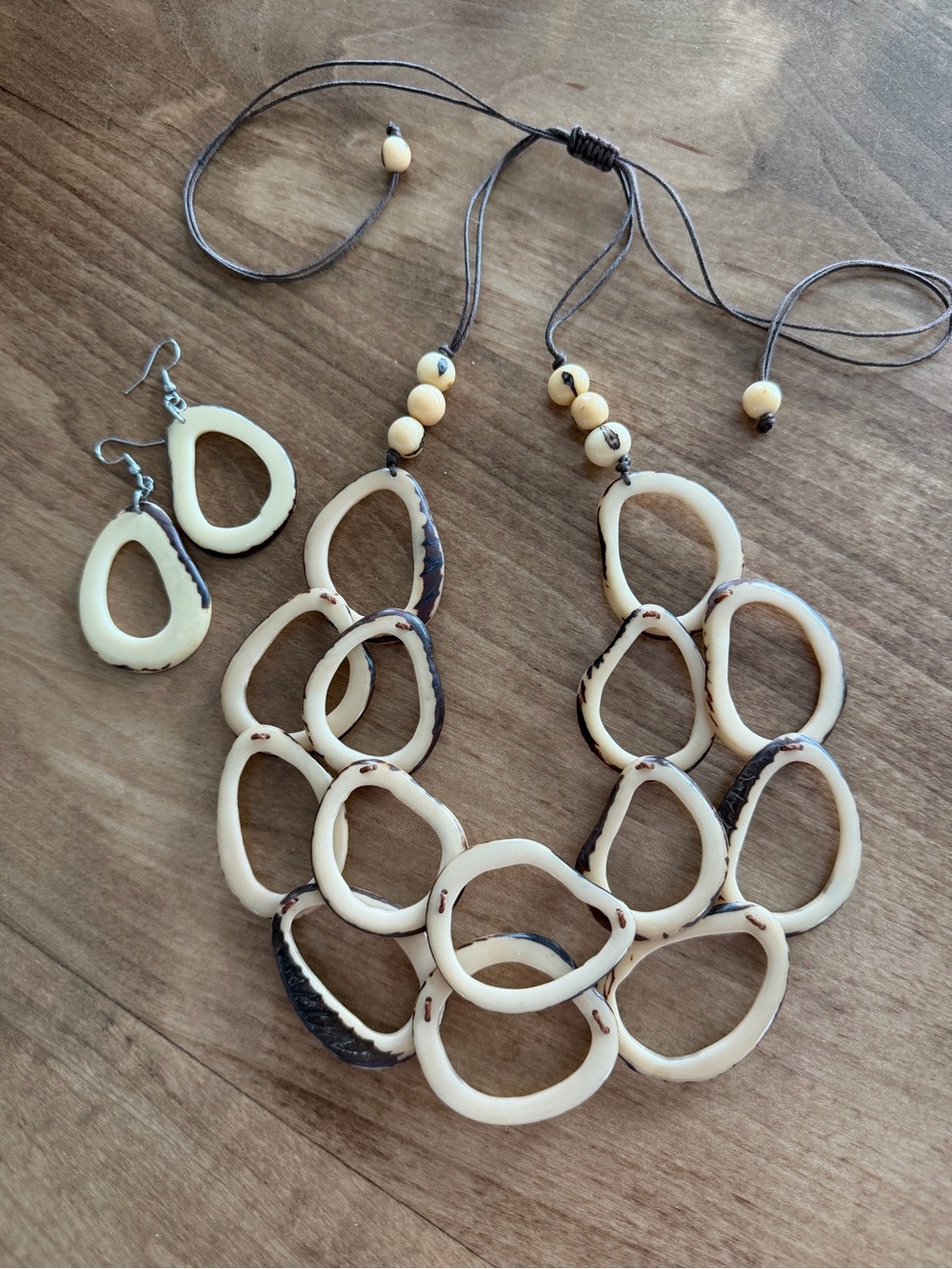 TAGUA Necklace / Free Earrings. Tagua unique bib statement jewelry IVORY nwt